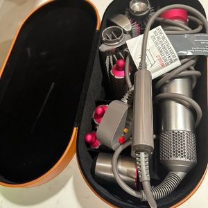 Dyson Airwrap Complete styler